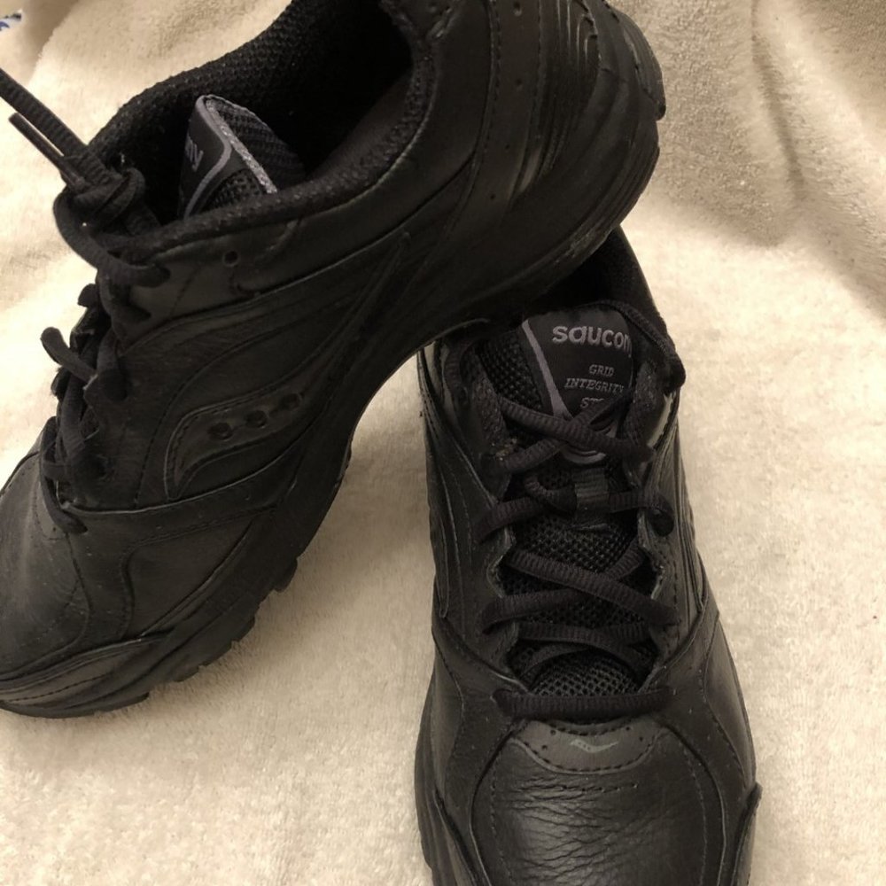 Saucony - black leather walking shoes (10)